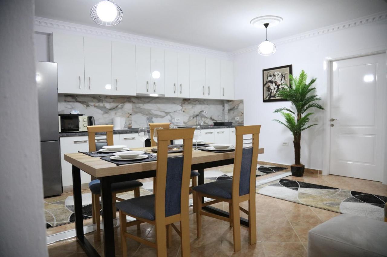 Daily Rent Apartment City Center Elbasan 6 Kültér fotó