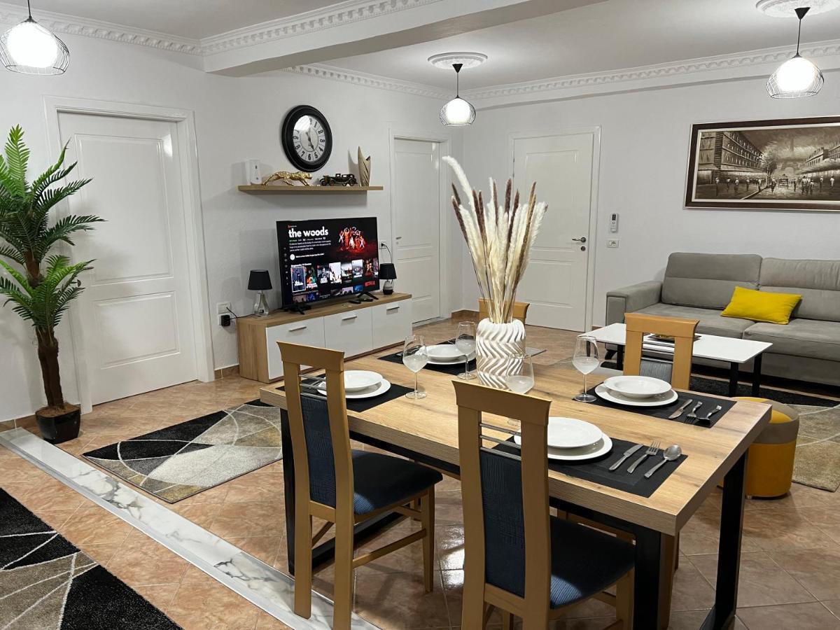Daily Rent Apartment City Center Elbasan 6 Kültér fotó