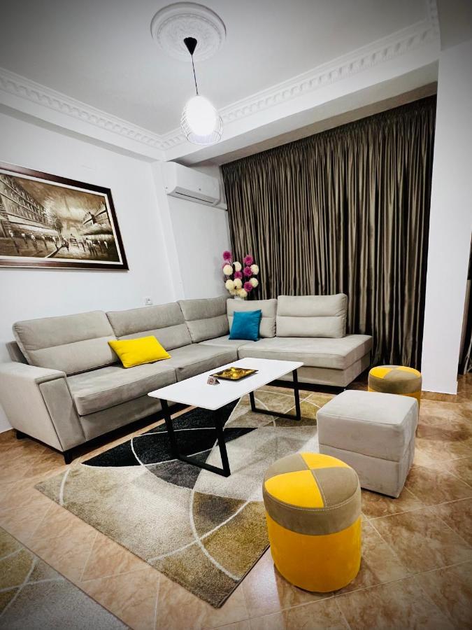 Daily Rent Apartment City Center Elbasan 6 Kültér fotó